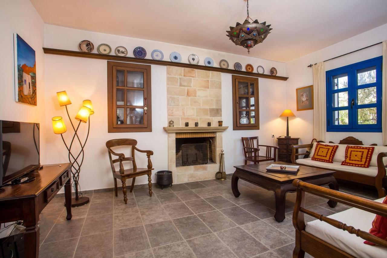 Villa Blue Sapphire Pefki  Екстер'єр фото